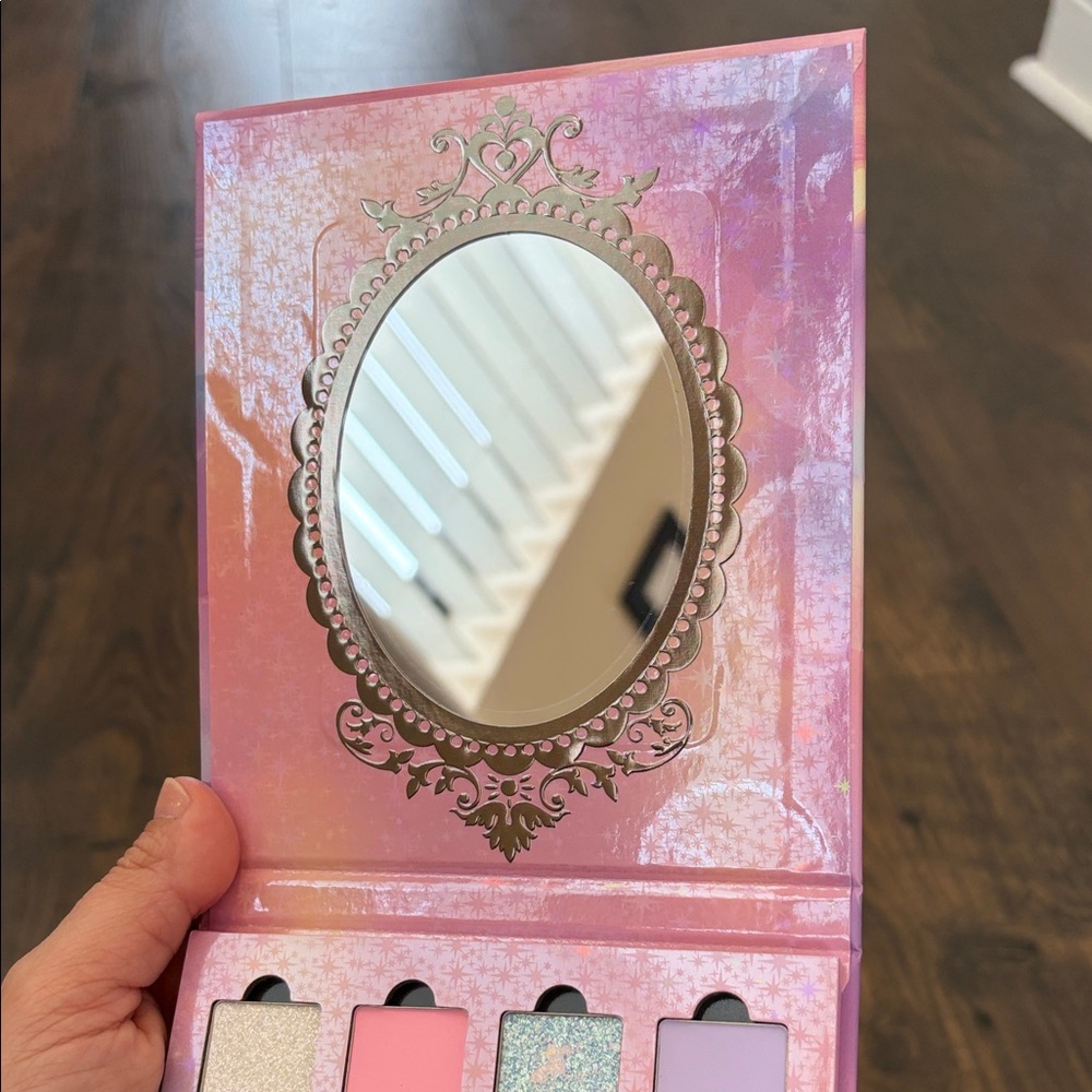 Lands of Enchantment Lemurian Dreams Palette with Mirror - Please Read - Picture 4 of 7